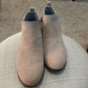 Tom’s brand booties. Suede tan, size 7.